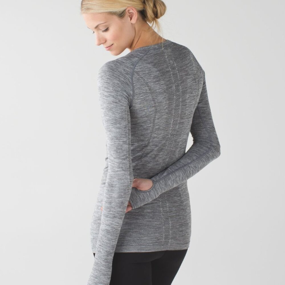 Lululemon Swiftly Tech Long Sleeve Crew Neck Top in Heathered Slate Grey Size 10